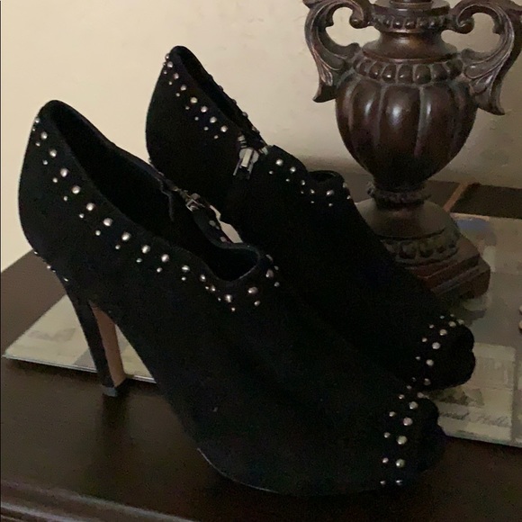 Nice looking boot/shoe - Picture 2 of 3